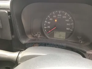 Toyota Succeed SV Premium 2016 Silver