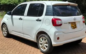 Toyota Passo 2018 White