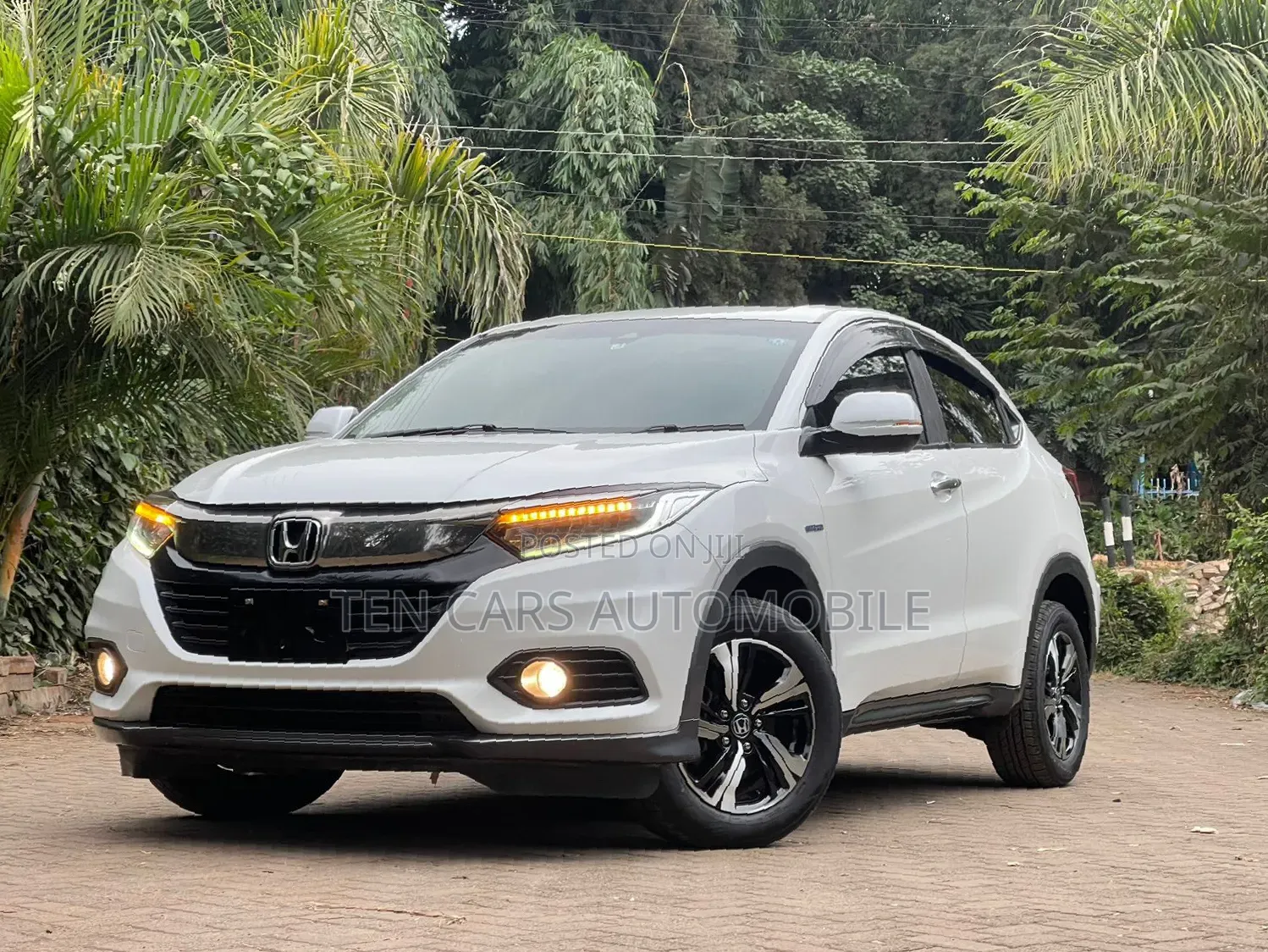 Honda Vezel 2019 White