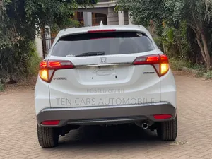 Honda Vezel 2019 White