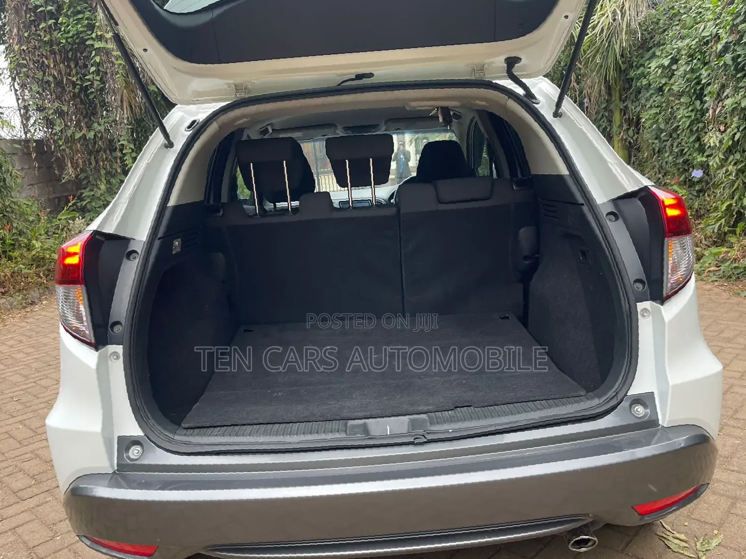 Honda Vezel 2019 White