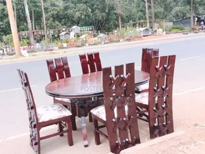 Royal Heritage 6- Seater Oval Wooden Dining Set
