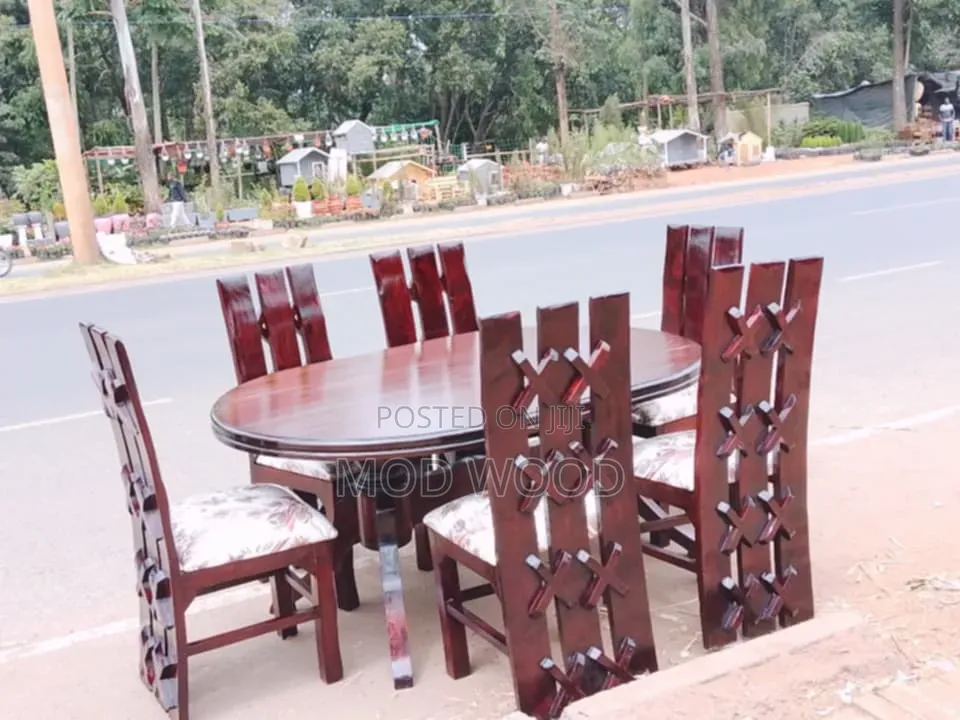 Royal Heritage 6- Seater Oval Wooden Dining Set