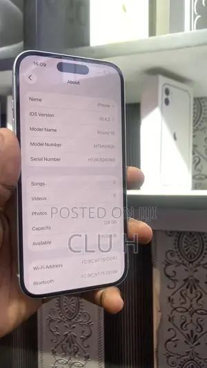 Apple iPhone 15 128 GB Green