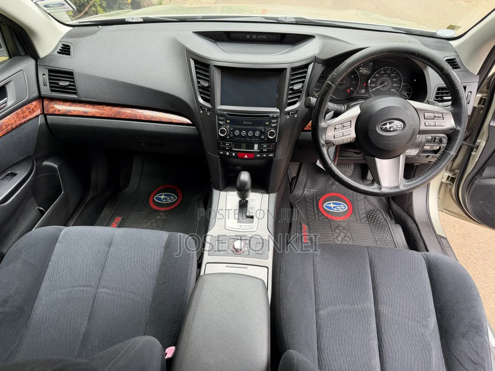 Subaru Outback 2.5i 2010 Gold