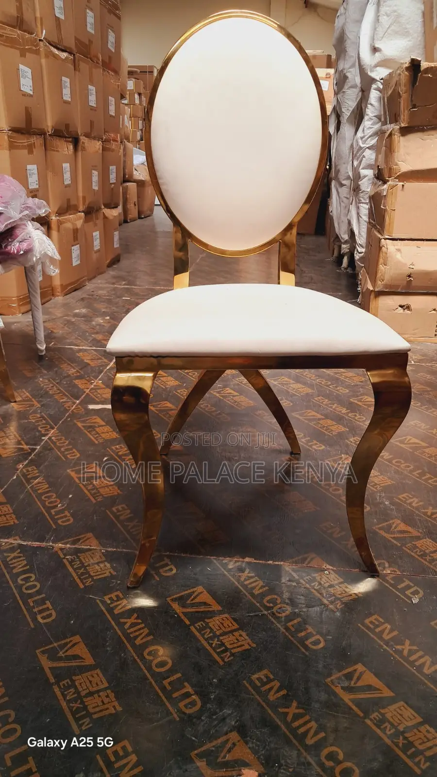Banquet Chair: Oval Back Royal Chair With X Back Legs