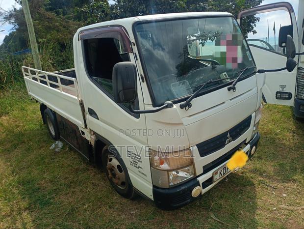 Mitsubishi Canter - thumbnail 3