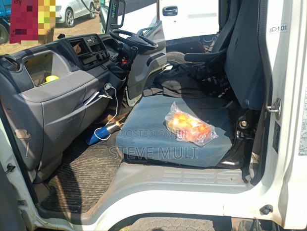 Mitsubishi Canter - thumbnail 8