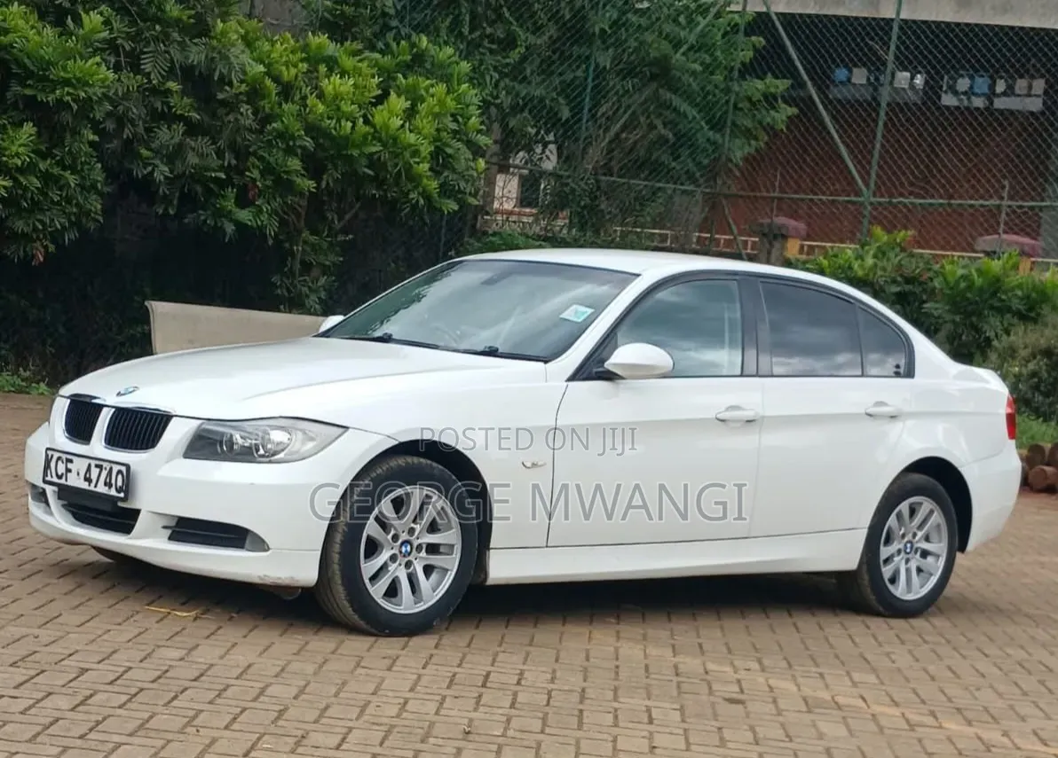 BMW 320i 2009 White