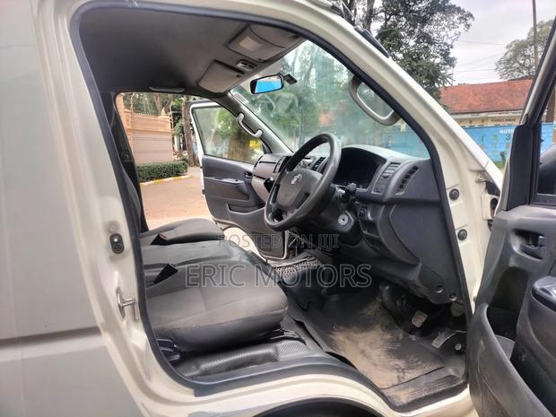 Toyota Grand HiAce 2016 White - thumbnail 10