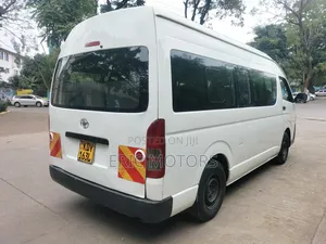 Toyota Grand HiAce 2016 White