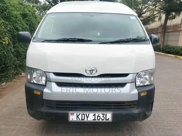 Toyota Grand HiAce 2016 White