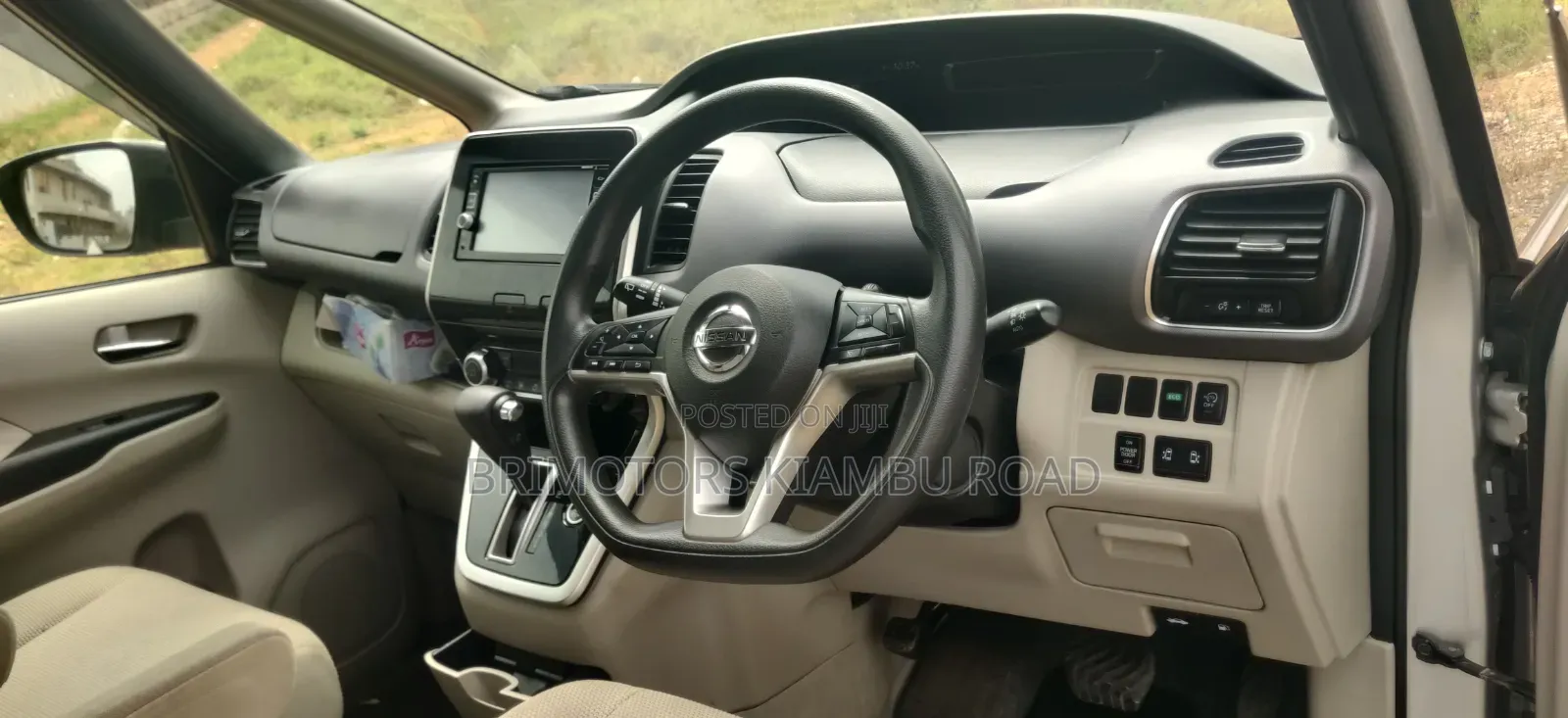 Nissan NV350 2017 Silver