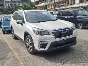 Subaru Forester 2017 White