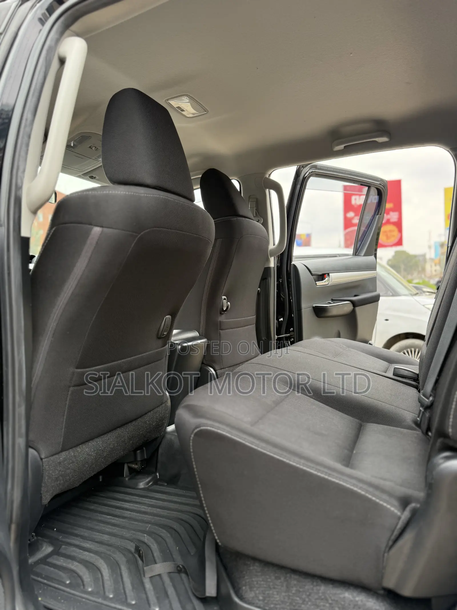 Toyota Hilux Revo Double Cab Deisel 2.4 RWD 2021 Black