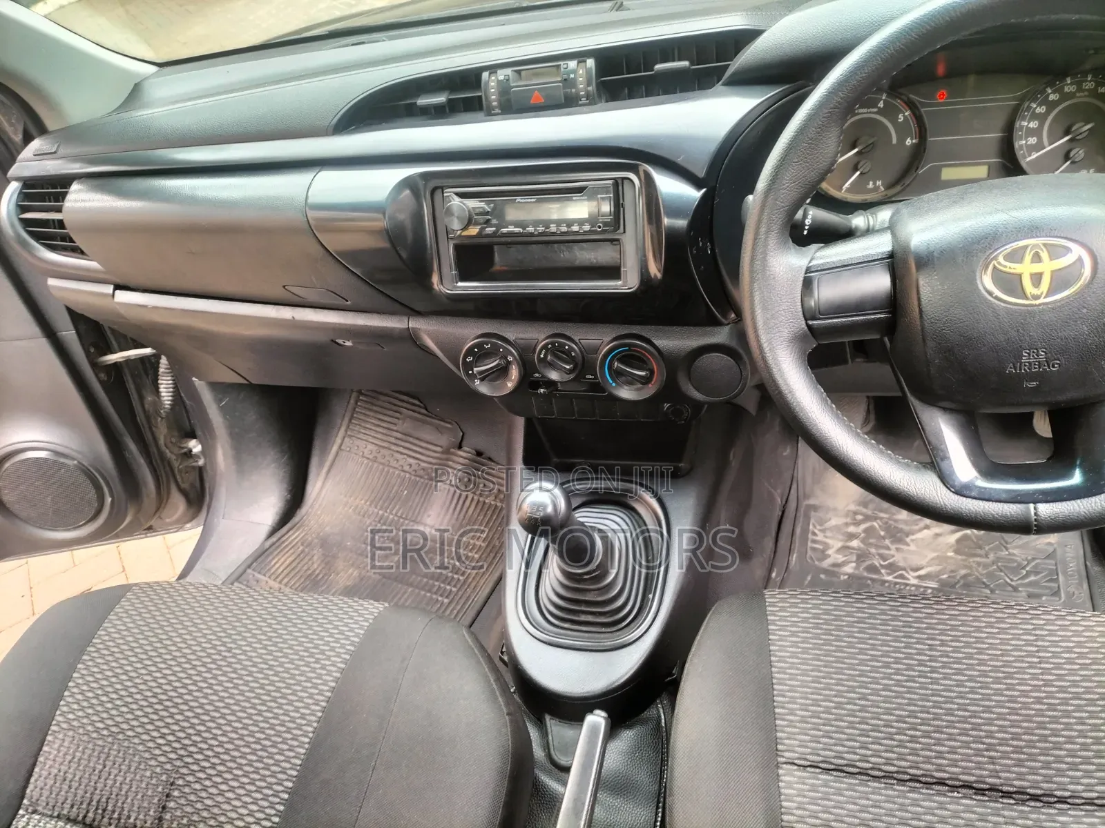 Toyota Hilux 2017 Matt Black