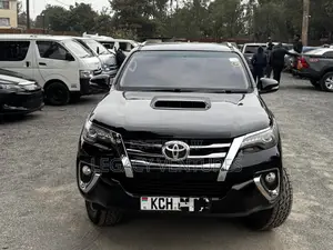 Toyota Fortuner 2016 Black