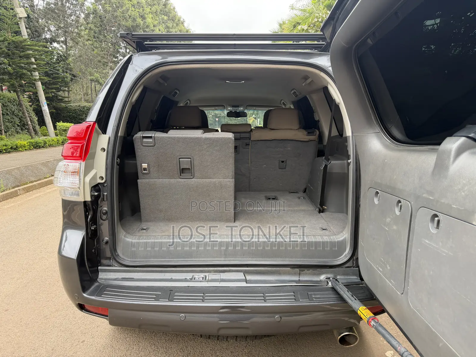 Toyota Land Cruiser Prado 4.0 i 2010 Gray