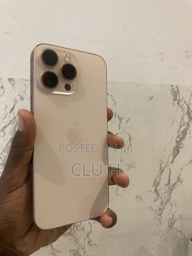 Apple iPhone 16 Pro Max 256 GB Gold