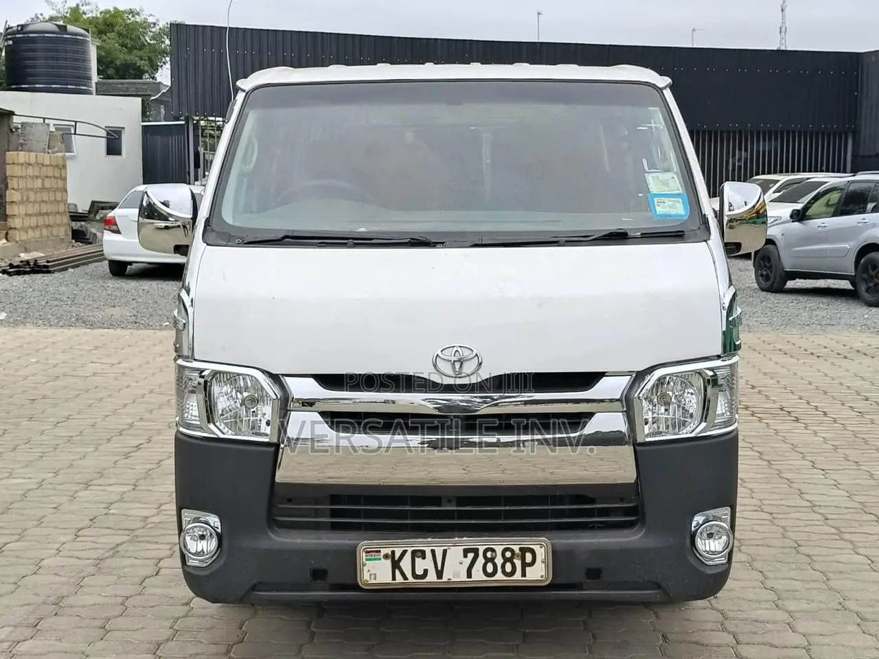 Toyota HiAce 2013 White