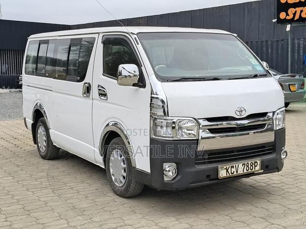 Toyota HiAce 2013 White - thumbnail 3