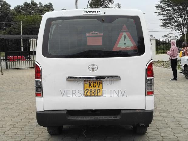 Toyota HiAce 2013 White - thumbnail 5