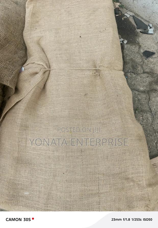Hessian Cloth With Small Holes - thumbnail 2