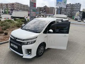 Toyota Voxy 2016 White