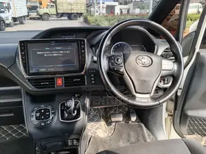 Toyota Voxy 2016 White