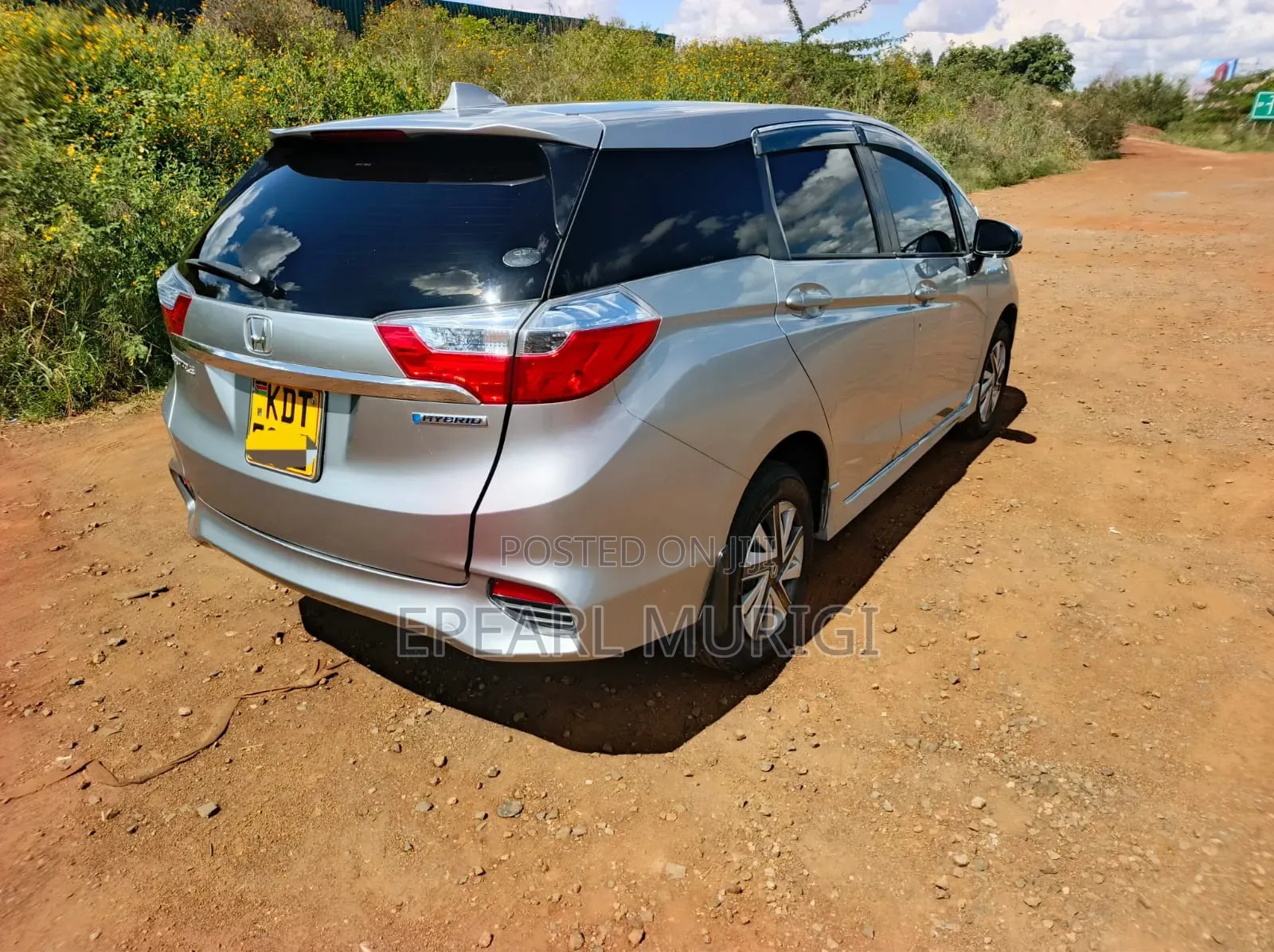 Honda Fit Shuttle 2018 Silver