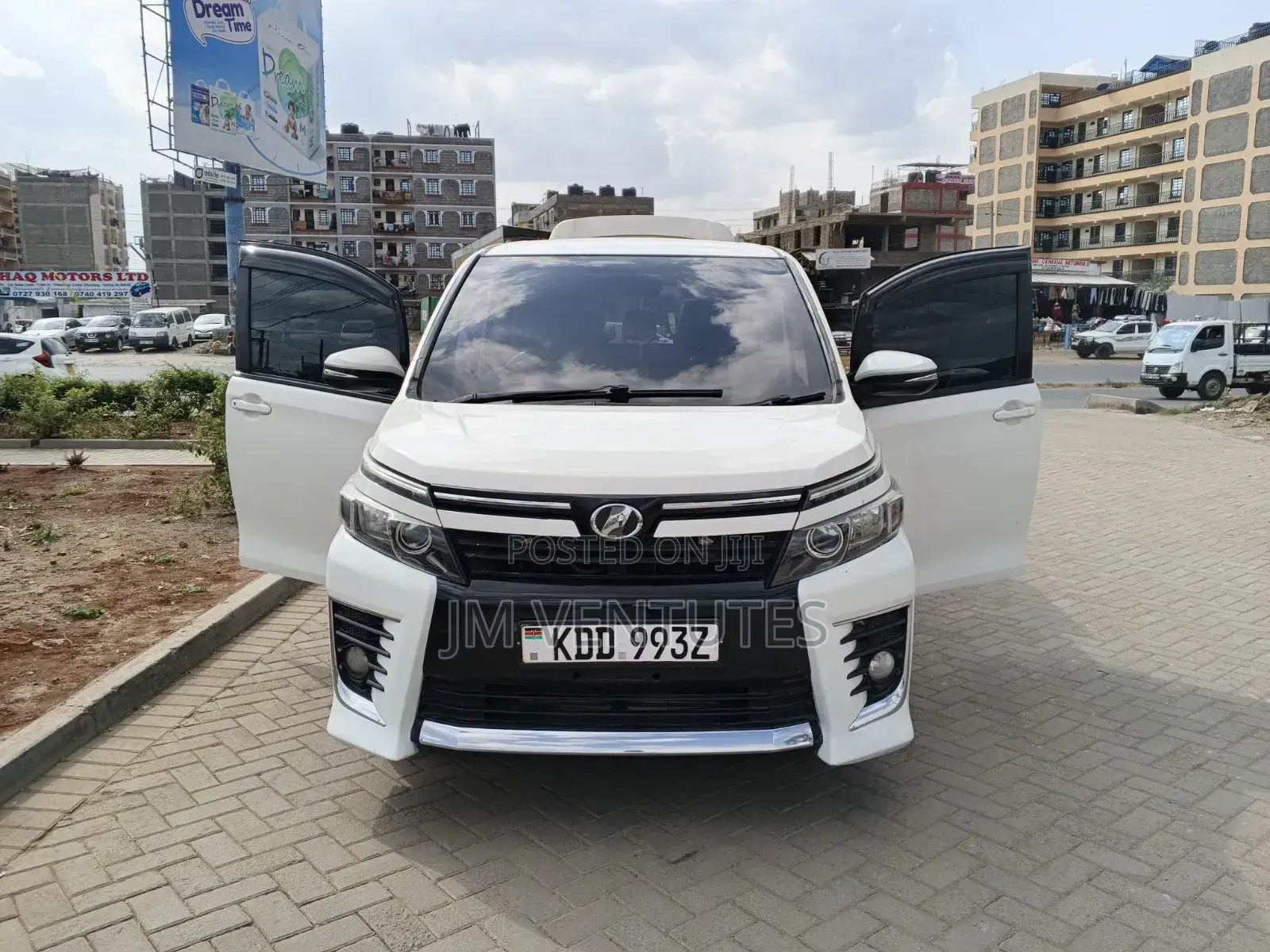 Toyota Voxy 2016 White