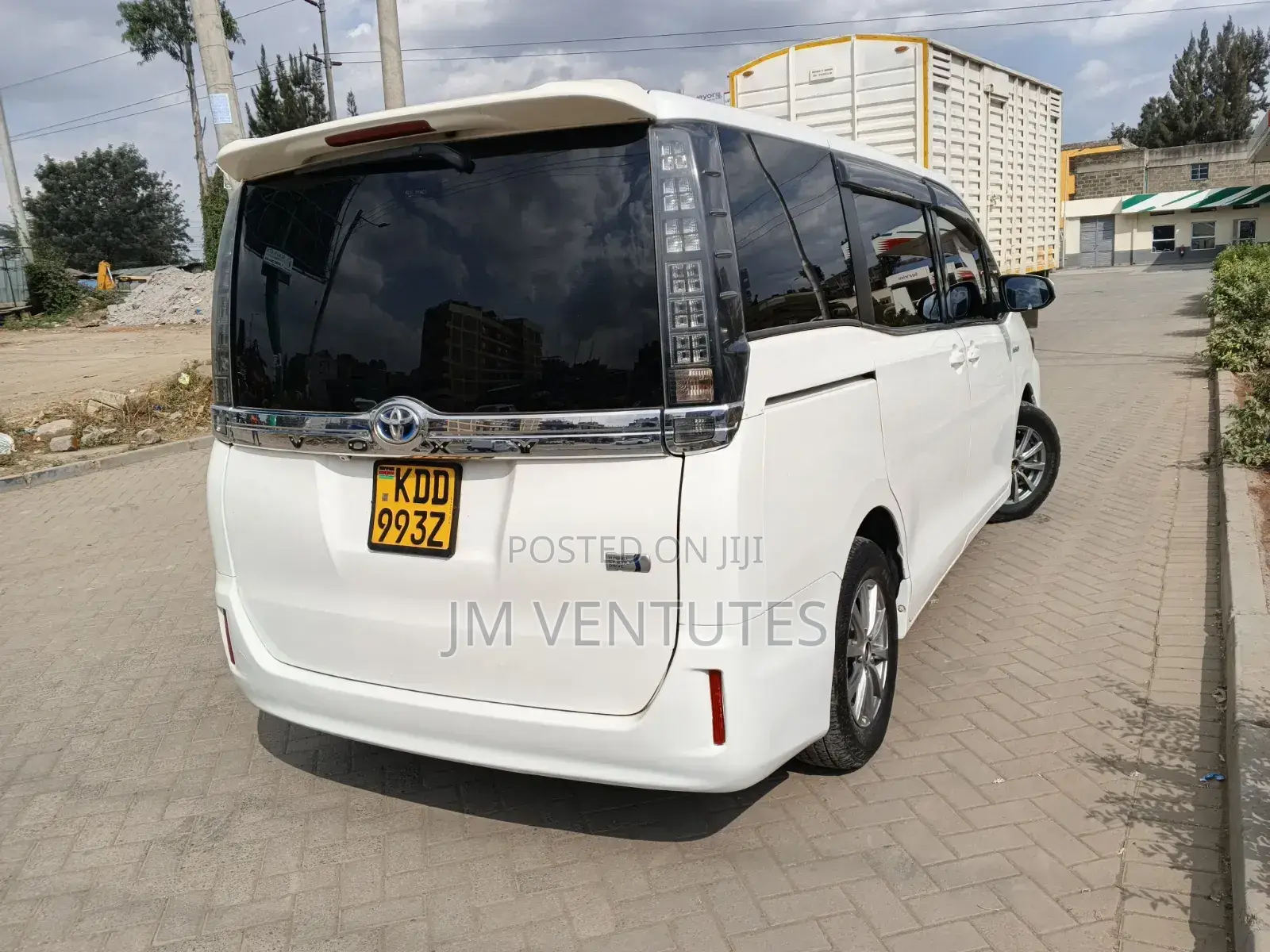 Toyota Voxy 2016 White