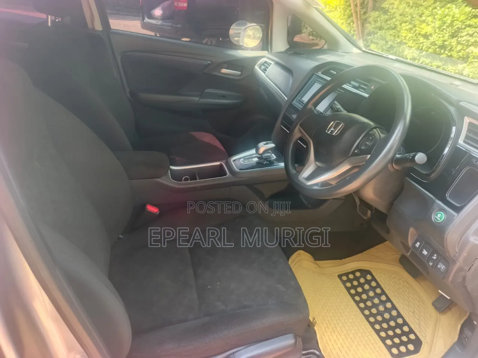 Honda Fit Shuttle 2018 Silver
