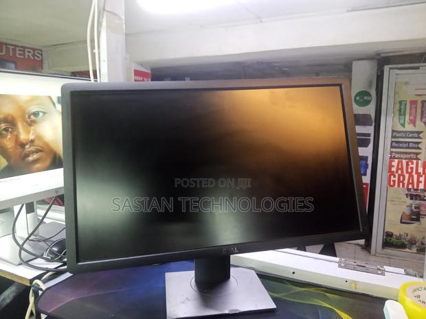 23 Inches Dell Monitor on Offer