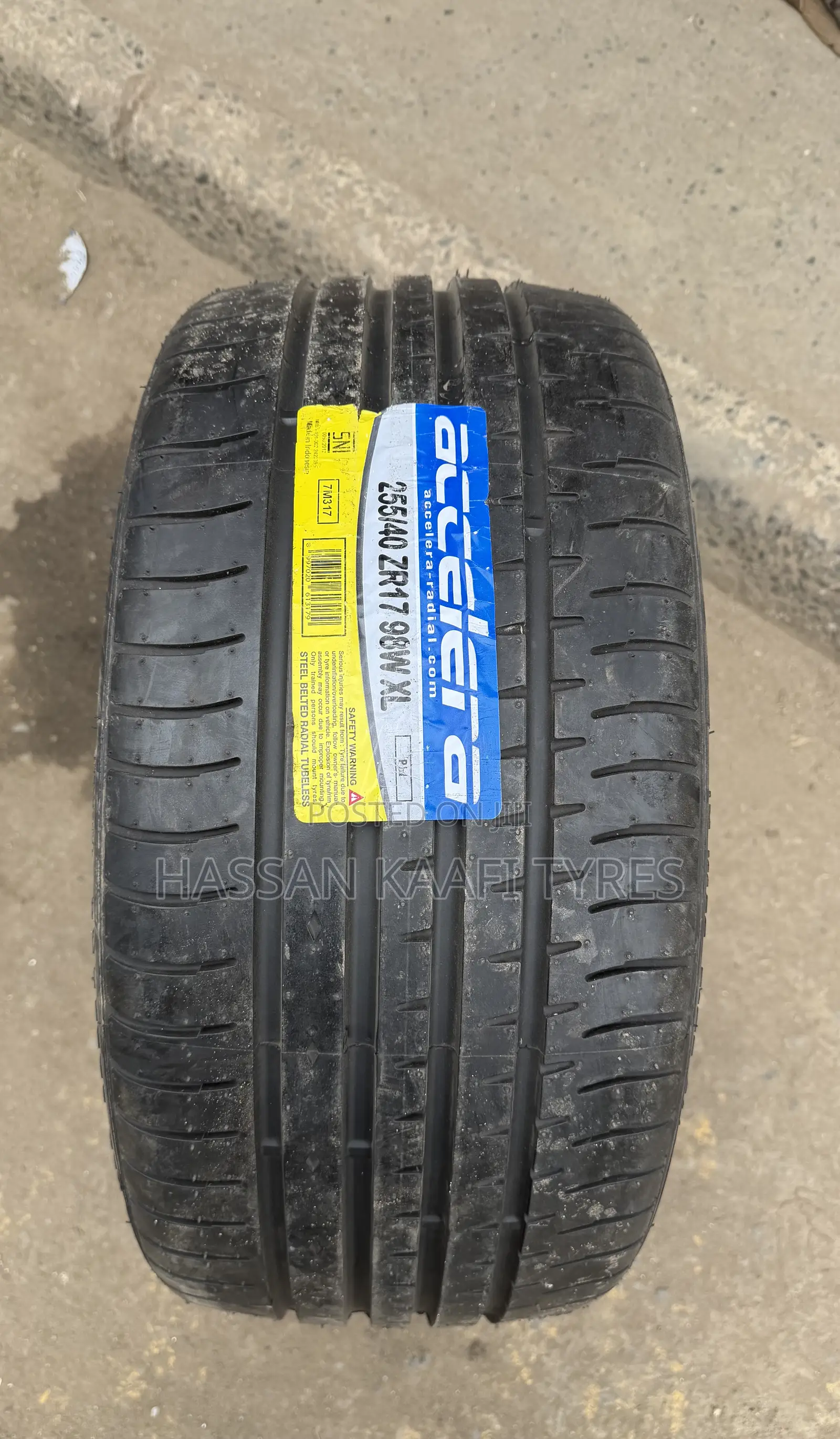 255/40r17 Accelera Tyre Made in Indonesia