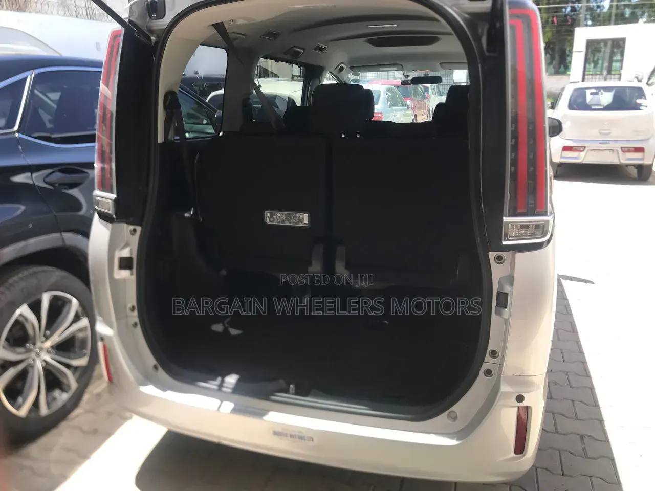 Toyota Noah 2020 Gray
