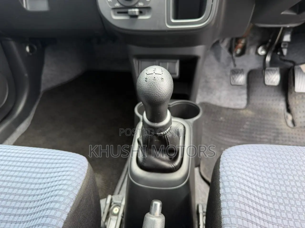 Suzuki Alto 2018 Maroon