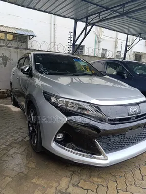 Toyota Harrier 2017 Silver