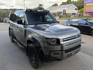 Land Rover Defender X-Dynamic SE 2023 Gray