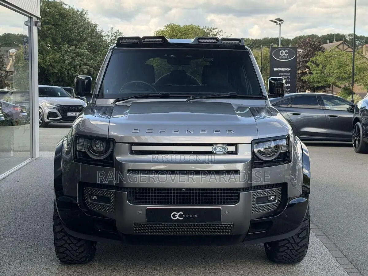 Land Rover Defender X-Dynamic SE 2023 Gray