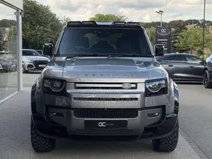 Land Rover Defender X-Dynamic SE 2023 Gray