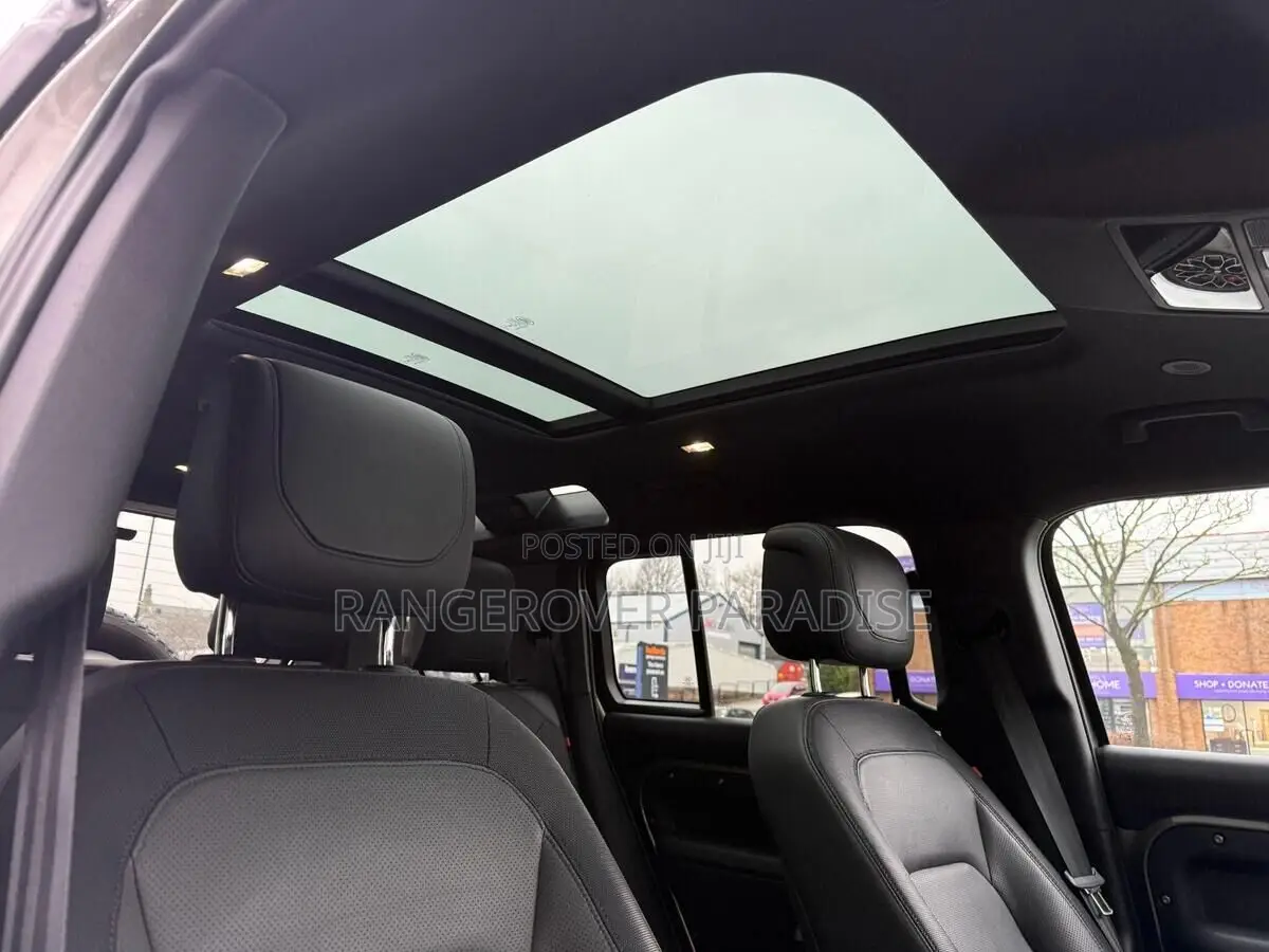 Land Rover Defender X-Dynamic SE 2023 Gray