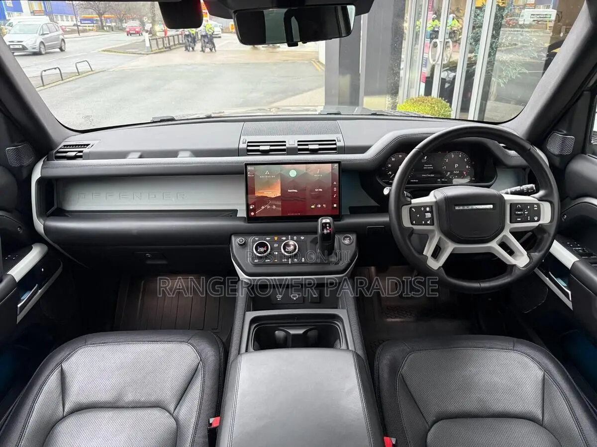 Land Rover Defender X-Dynamic SE 2023 Gray