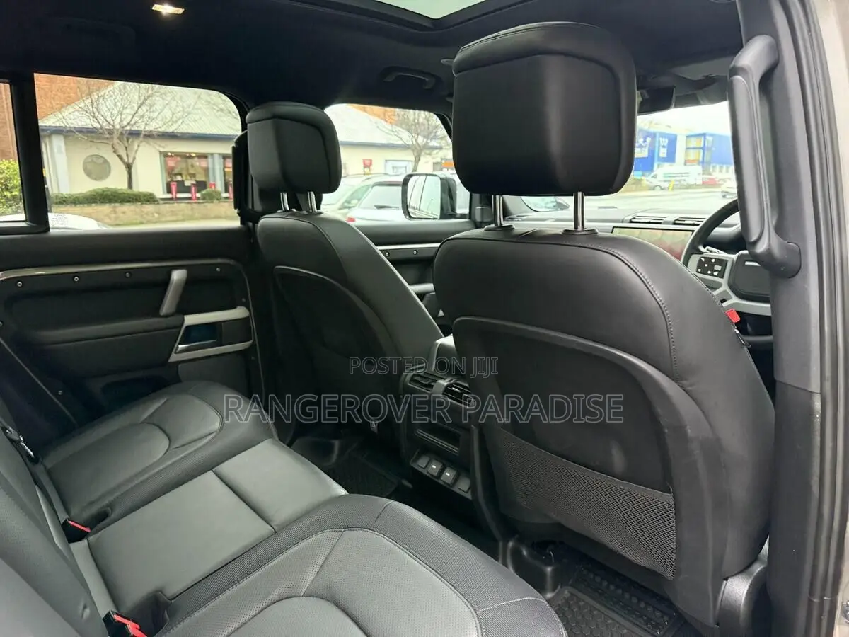 Land Rover Defender X-Dynamic SE 2023 Gray