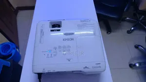 Ex Uk Slightly Used Projectors Now Available