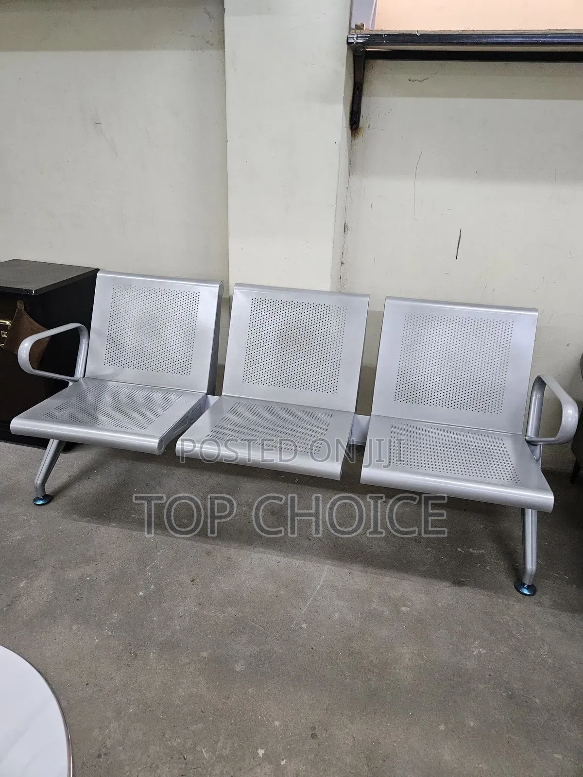 Heavy-Duty Waiting Chair