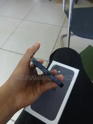Apple iPhone 16 Plus 128 GB Black