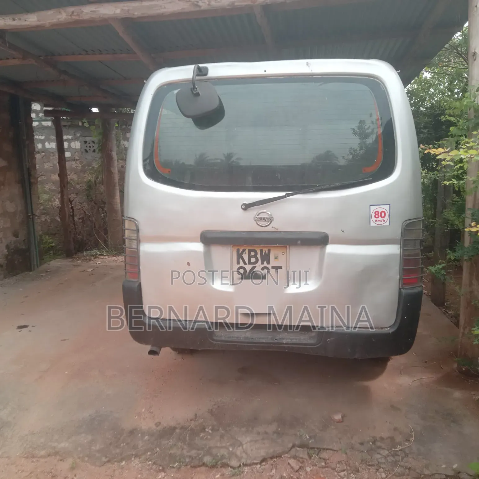 Nissan Caravan (Urvan) 2002 Silver