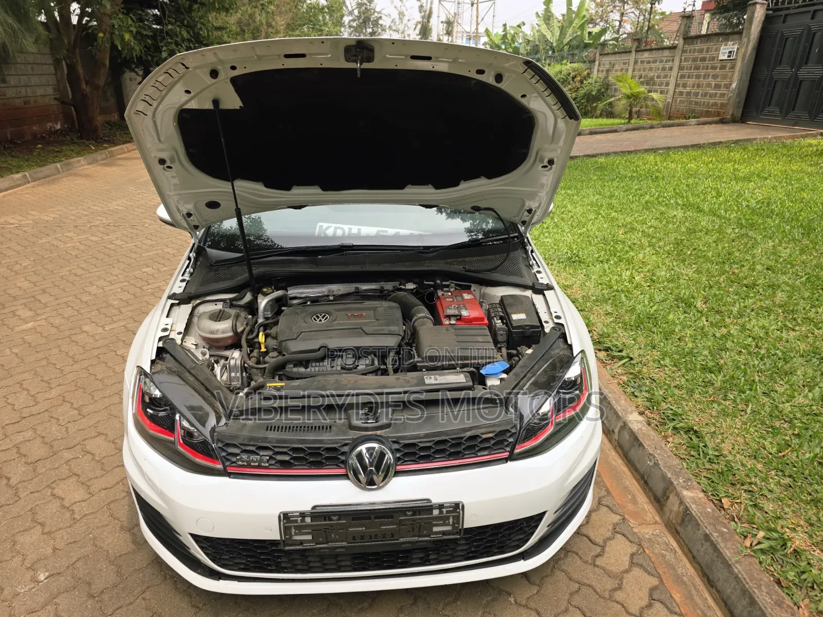 Volkswagen Golf GTI 2015 White