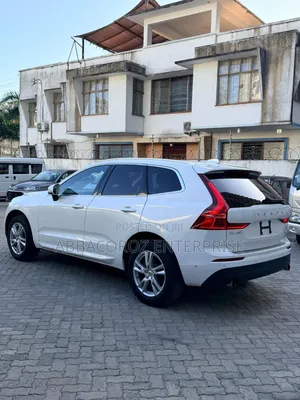 Volvo XC60 2019 White
